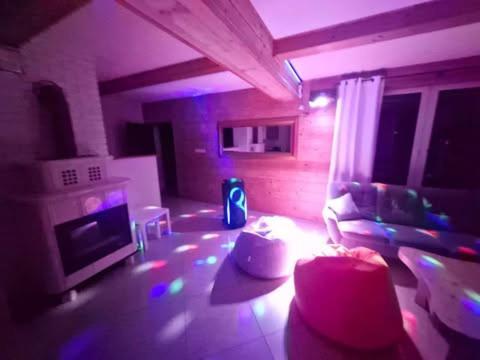 Будинок відпочинку Solna Chata-dom Na Wylacznosc Grota Solna, Balia, Sauna, Basen Раїца