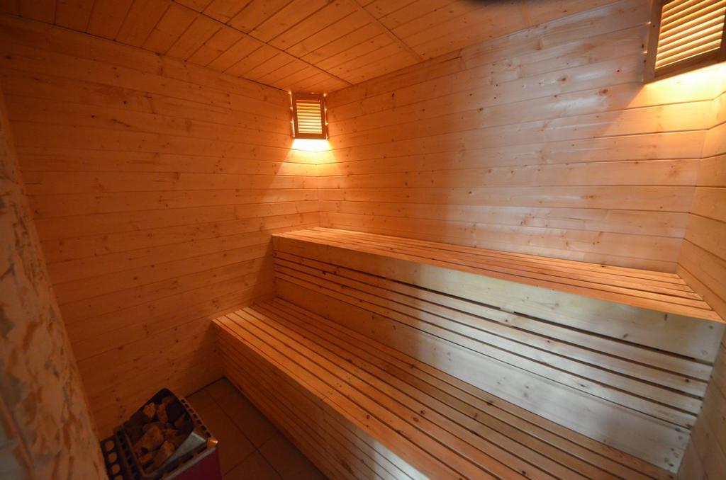 Solna Chata-dom Na Wylacznosc Grota Solna, Balia, Sauna, Basen Будинок відпочинку *